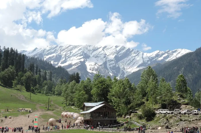 Delhi Manali Tour